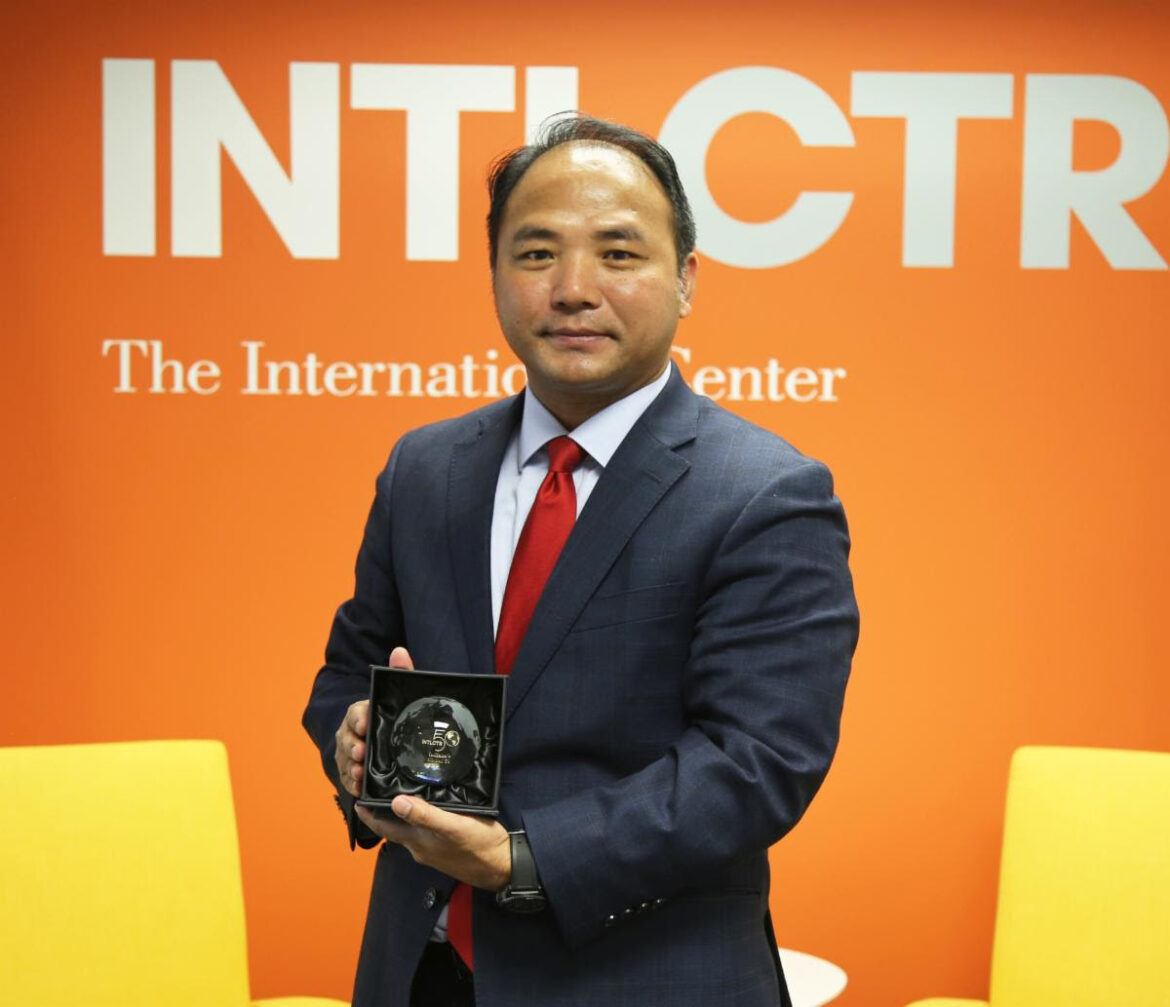 BACI executive director receives global leader award